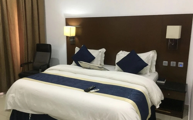 Parktonian Hotel Ikate