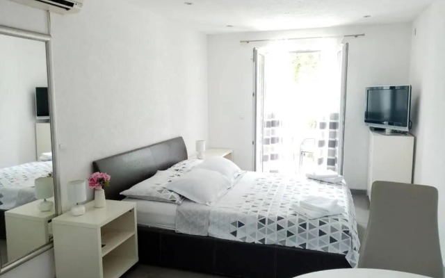 Studio apartman Iva