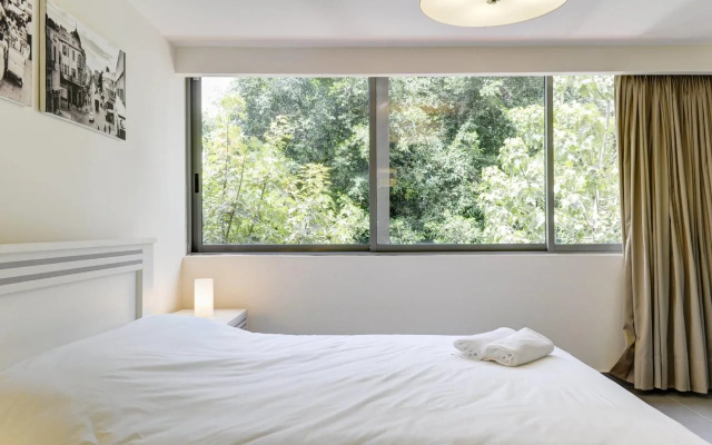 Dizengoff Inn
