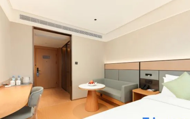 Wutong Yueju Hotel（Yantai University Wanxiang Hui Store）