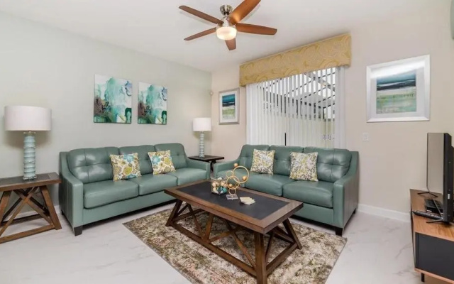 9041 Dogleg Drive