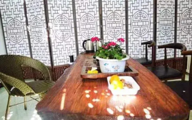 Jizu Mountain Climbing Tree Inn