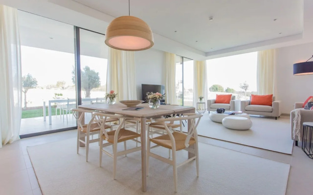 Monte Rei 3 bed Penthouse Apt