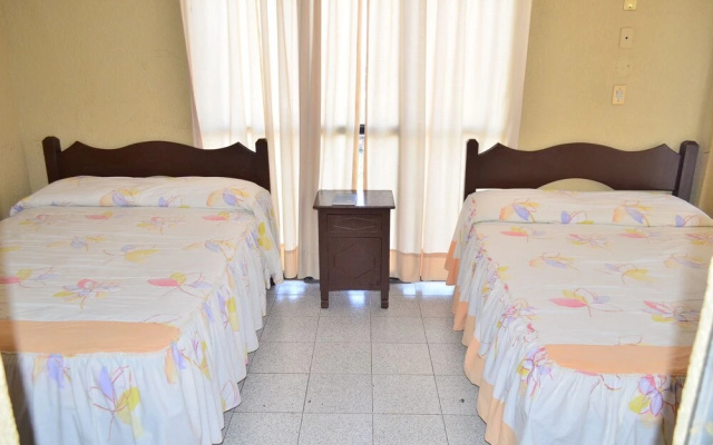 Hotel Gomez