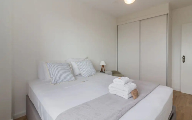 Your Complete Retreat in Barra da Tijuca Av702