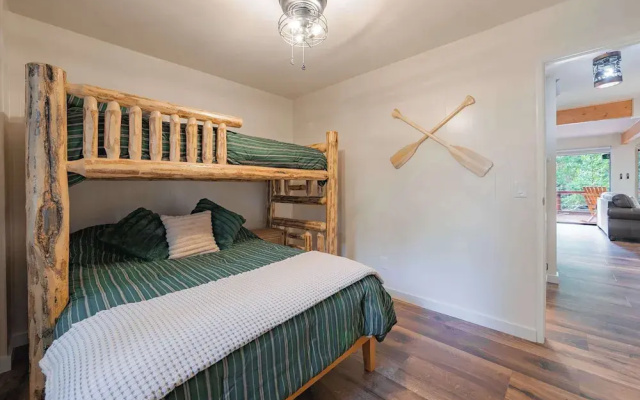 Whispering Pines Family Retreat By Carnelian Bay