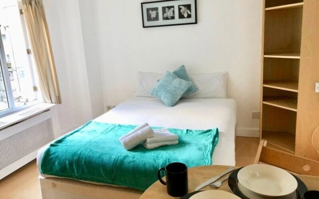 HFS Studio Next To Hydepark L14