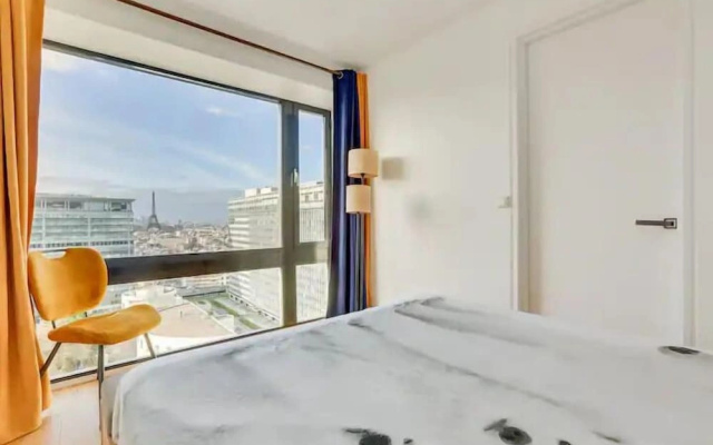 Paris luxury apartment Eiffel Tower View