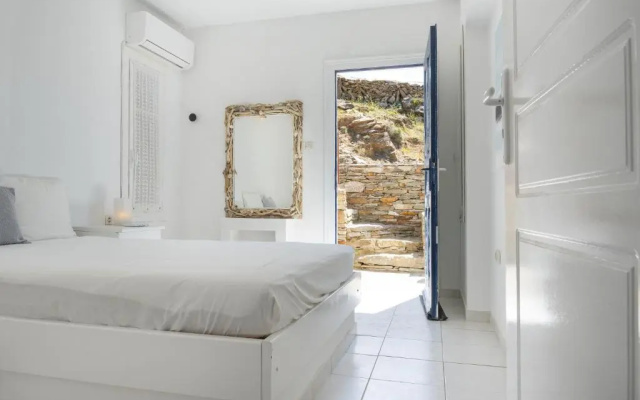 Konstantinos and Eleni's Apartment