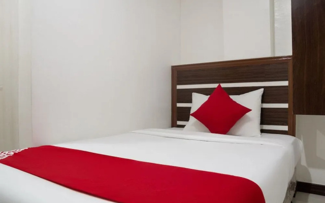OYO 165 Circle-b Apartelle & Suites (Vaccinated Staff)