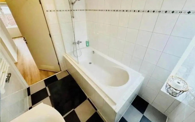 Lovely Apartment Wassenaar 6P