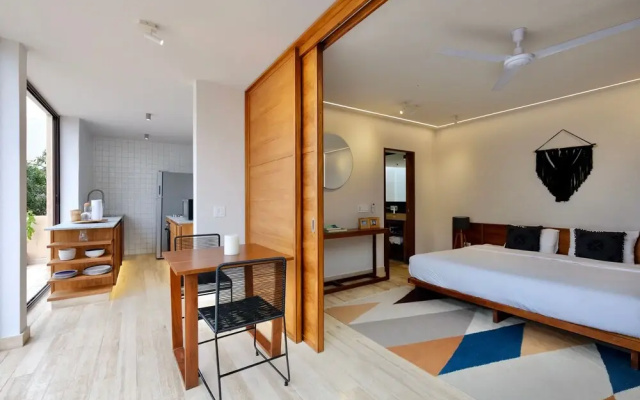 408 Luxurious Apt King Bed