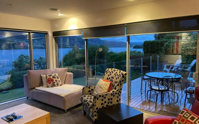 Peninsular Lakefront