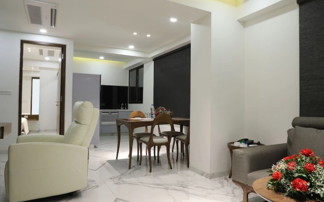 Ebony Residency