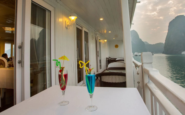 Signature Royal Halong Cruise