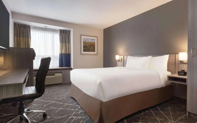 Microtel Inn & Suites By Wyndham Lloydminster