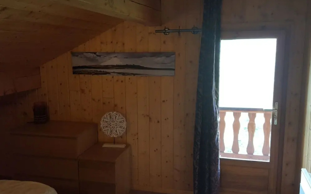 Chalet in Les Gets Near Ski Bus & Sauna