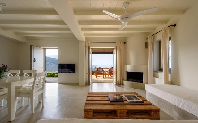 Andros Tessera