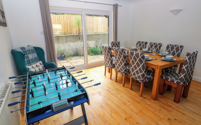 15 Lawnswood