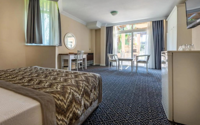 Simena Holiday Village