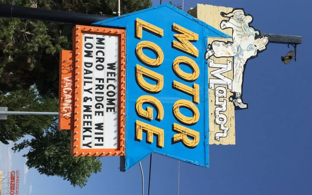 Manor Motor Lodge