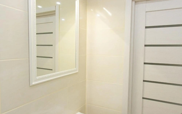 APARTlUX