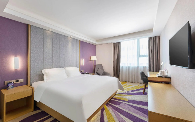 Lavande Hotels（Shenzhen Fanshen Metro Station&Wanda Plaza ）