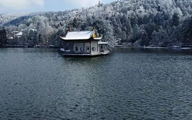 Lushan Dongtian Guesthouse