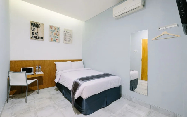 Lopi Hotel