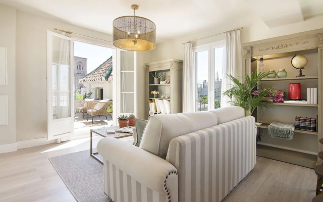 Chezmoihomes Luxury Cathedral Penthouse
