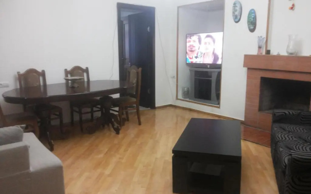 Hostel Zeinabi