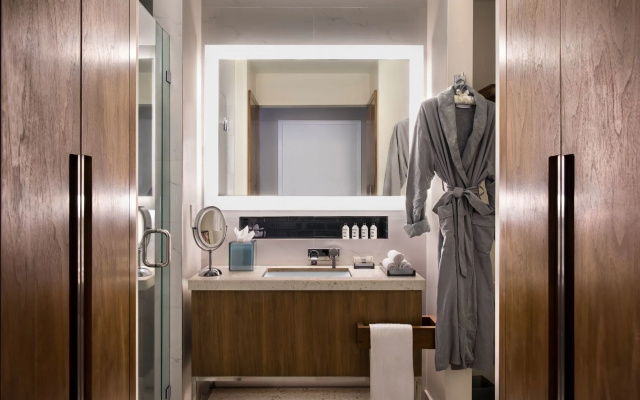 CIRC Hotel