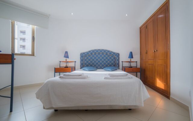 Отель Algardia Apartments Португалия, Виламура - отзывы, цены и фото номеров - забронировать отель Algardia Apartments онлайн комната для гостей