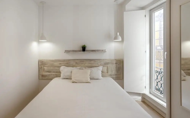 Downtown Modern Apartments I by Homing