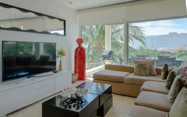 Elements Penthouse 21 3 Bedroom Condo by RedAwning