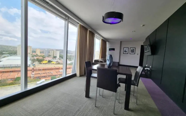 Hotel Trinitarias Suites