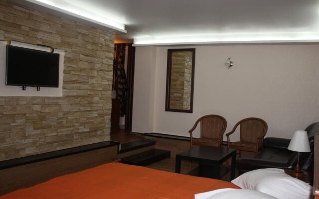 Paul Hotel