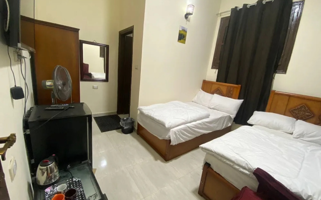 Sneferu Hotel