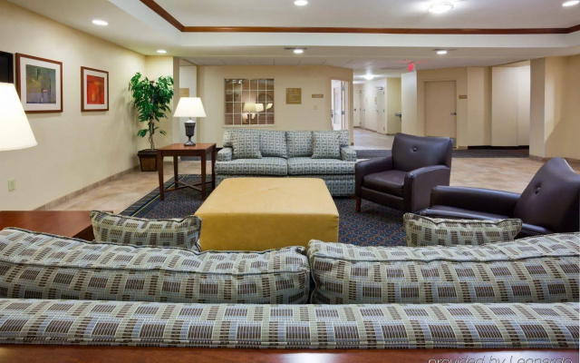 Candlewood Suites Milwaukee Airport by IHG