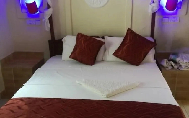 Breeze Bay Hotel Diani