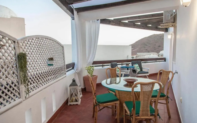 Coqueto Apartamento con vistas al mar y piscina