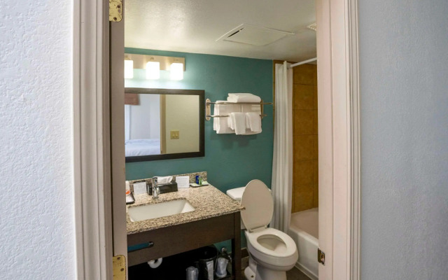 Wingate by Wyndham Myrtle Beach At Outlets