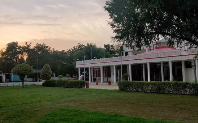 Riders Resort