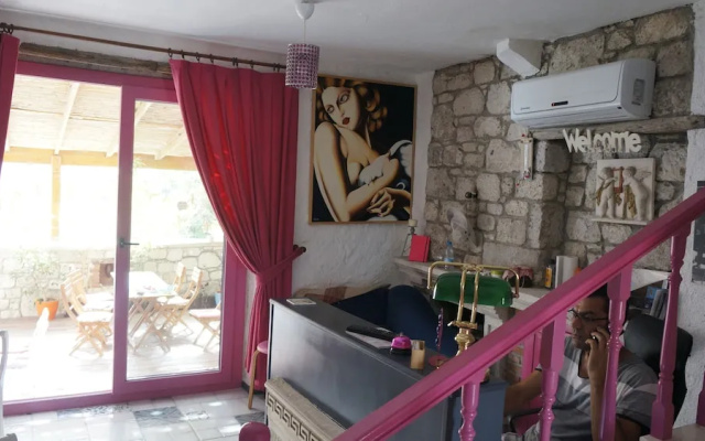 Aladam Otel