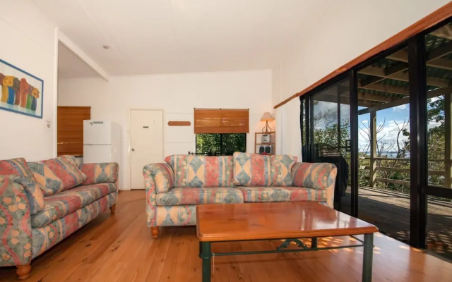 Thurlow Avenue, 48