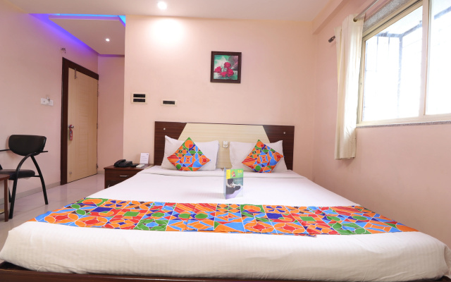Hotel Crystal Court