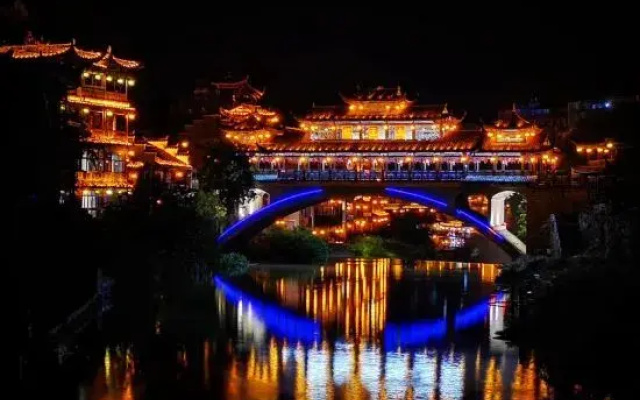 Xiyue·Linjiang Inn