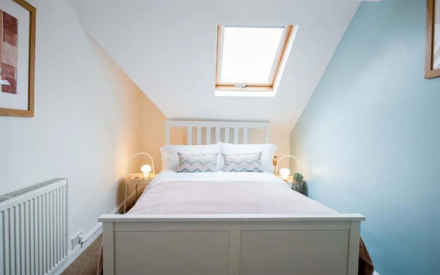 1 bed central Cardiff loft apartment near Stadium