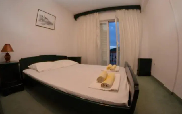 Apartments and Rooms Vujacic