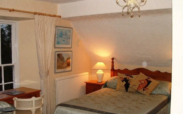 White Lodge Hotel